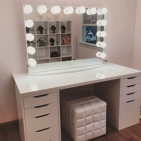Transform Your Beauty Routine with a Hollywood Mirror Vanity