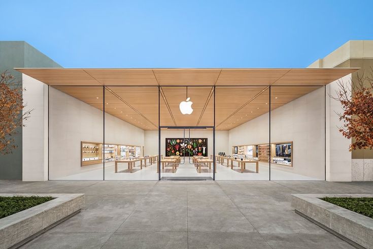apple broadway plaza
